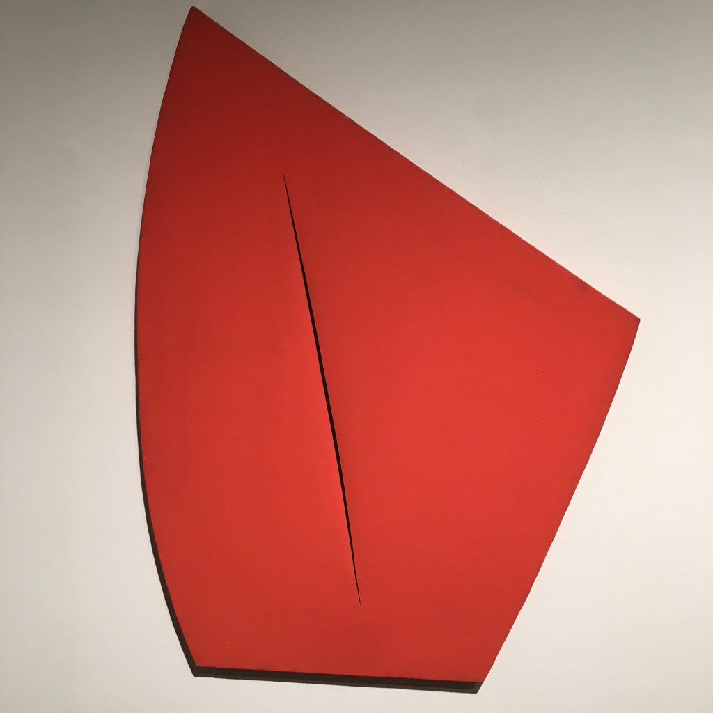 Red shape slash, Lucio Fontana 