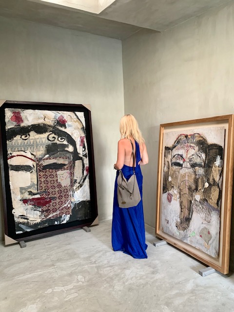 Nyaman Gallery secret vaults with Jean-Michel Aucler's work

Kalita dress
