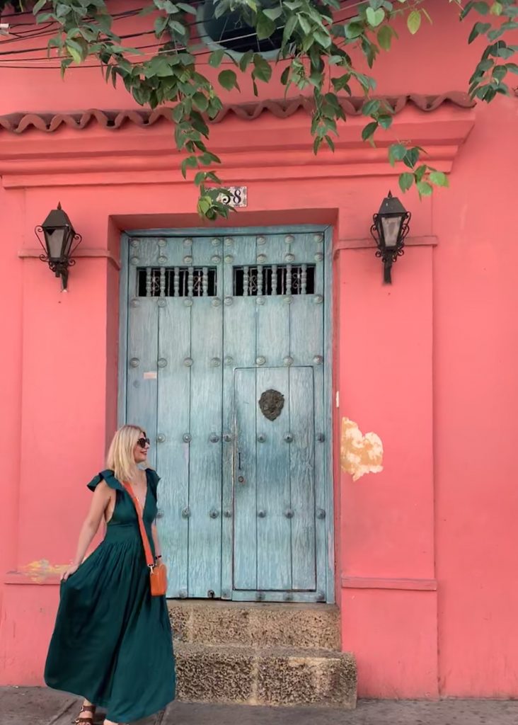 Stunning pink walls with light blue doors in Cartagena and Tijana
Dress Kalita 