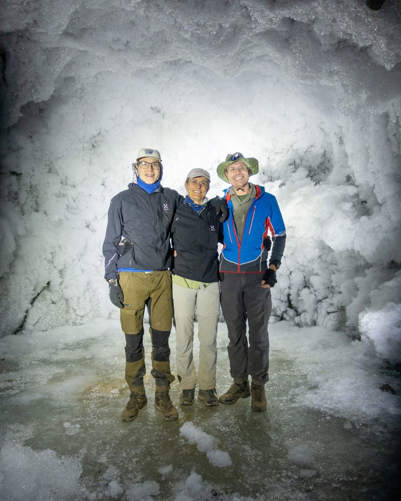 Iced tunnel - Sofie with her family