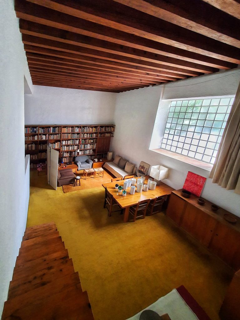 The library of Luis Barragán