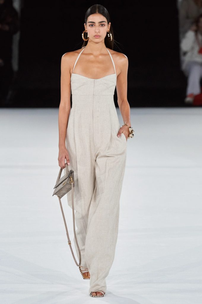 The linen Jacquemus jumpsuit.