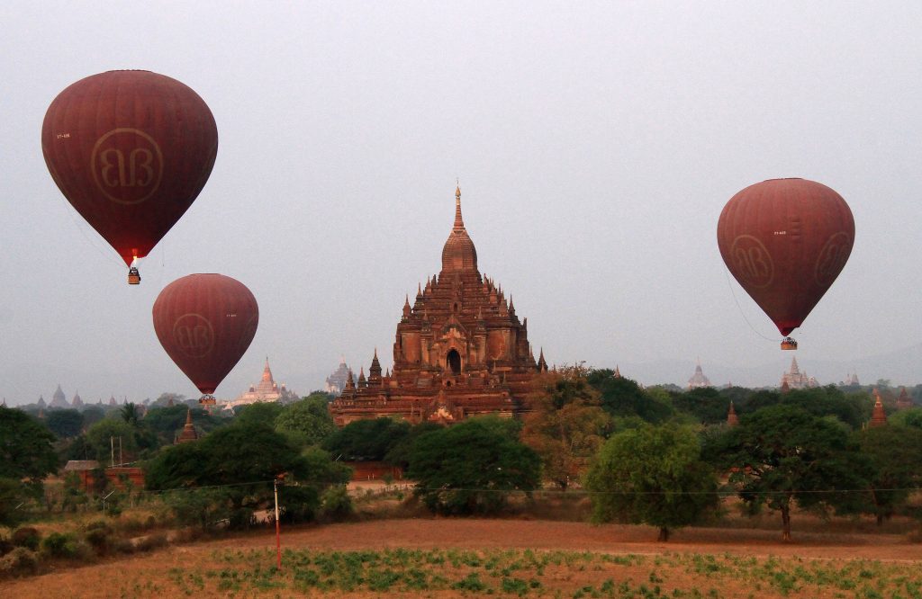  Myanmar Hot air balloons Bagan