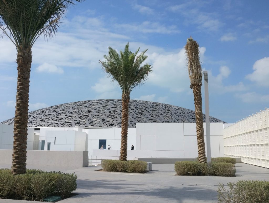 Louvre Abu Dhabi Outside with palms